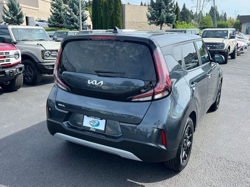 Used 2023 Kia Soul S FWD image 5