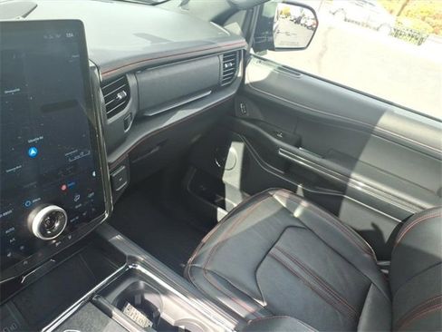 Certified 2024 Ford Expedition Limited image 23