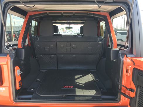 Used 2020 Jeep Wrangler Unlimited Sport image 9