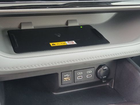 Used 2023 Toyota Highlander Limited image 31