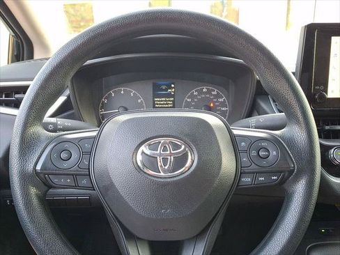 Certified 2025 Toyota Corolla LE w/ LE Premium Package FWD image 18