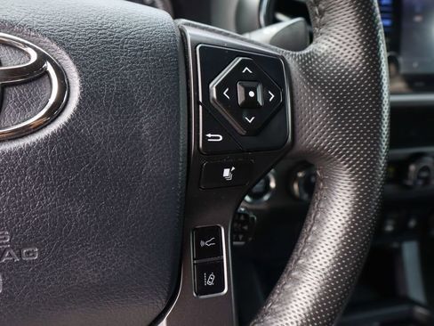 Used 2019 Toyota Tacoma TRD Off-Road AWD/4WD image 26