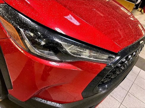 Used 2024 Toyota Corolla Cross LE image 33