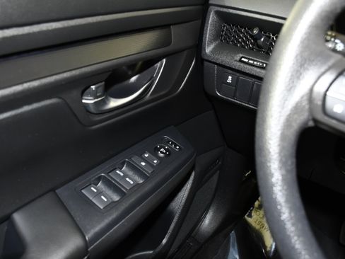 Certified 2025 Honda CR-V EX image 32