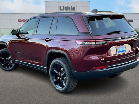 New 2025 Jeep Grand Cherokee Limited w/ Luxury Tech Group II image 4