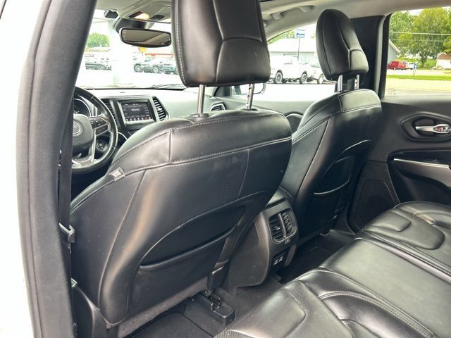Used 2021 Jeep Cherokee Latitude Lux w/ Sun & Sound Group AWD/4WD image 20