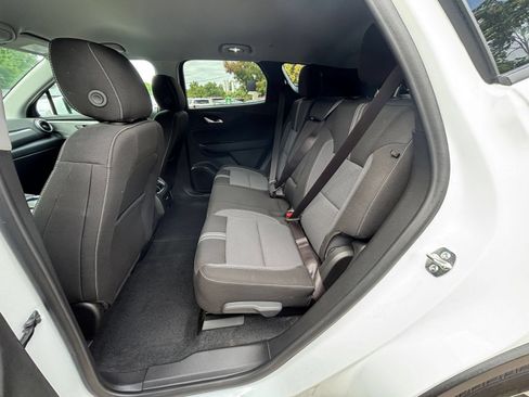 Used 2026 Chevrolet Blazer LT FWD image 36