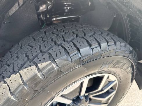 Used 2023 Toyota Tacoma TRD Sport AWD/4WD image 27
