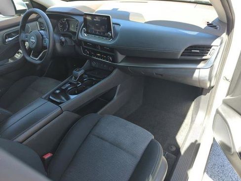 Certified 2023 Nissan Rogue SV image 22