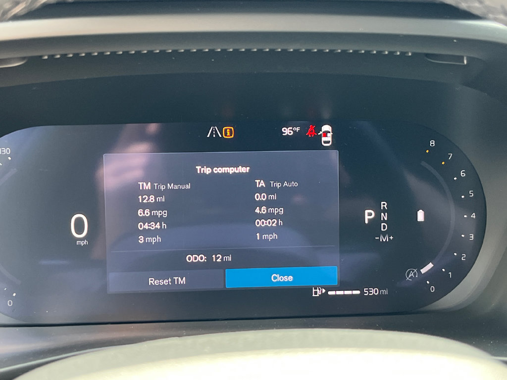 New 2026 Volvo XC40 B5 Core w/ Climate Package AWD/4WD image 14