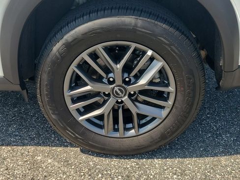 Certified 2024 Nissan Rogue S FWD image 5