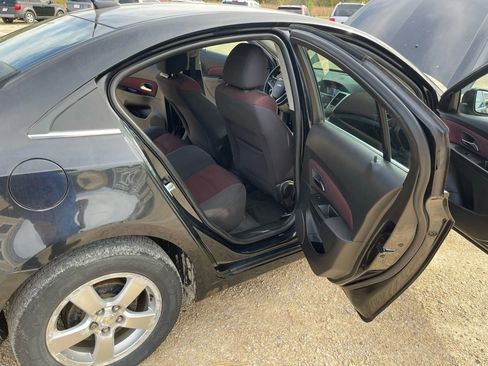 Used 2012 Chevrolet Cruze LT image 12