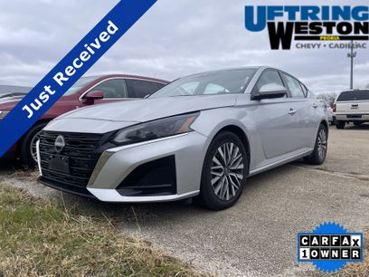 Used 2023 Nissan Altima 2.5 SV