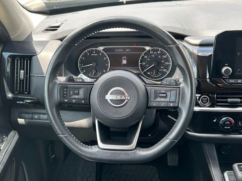 Used 2022 Nissan Pathfinder SV FWD image 37