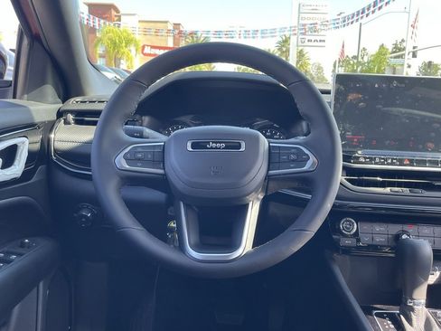 New 2026 Jeep Compass Latitude image 23