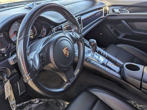 Used 2014 Porsche Panamera 4S Executive image 25