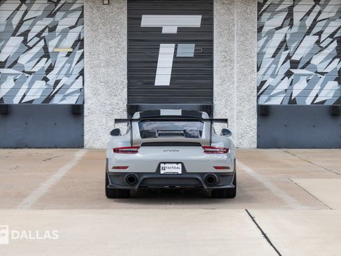 Used 2018 Porsche 911 GT2 RS RWD image 13