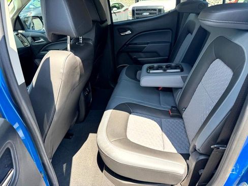 Used 2022 Chevrolet Colorado Z71 w/ Safety Package image 12