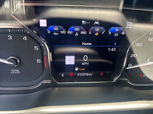 Used 2021 GMC Sierra 1500 SLT w/ SLT Premium Plus Package AWD/4WD image 18