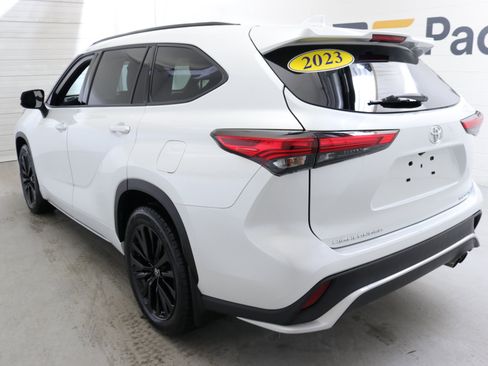 Used 2023 Toyota Highlander L image 6