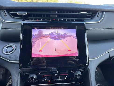 New 2026 Jeep Grand Cherokee Laredo X image 29