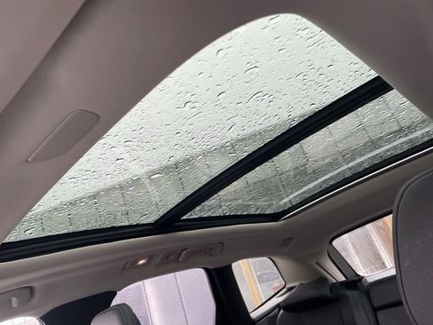 Certified 2025 Volvo XC60 B5 Plus image 13