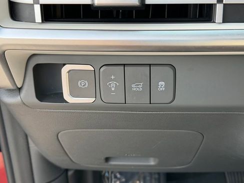 Used 2024 Hyundai Santa Fe SEL FWD image 12