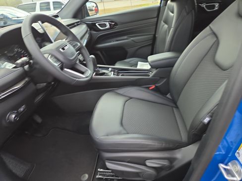 New 2026 Jeep Compass Latitude image 4