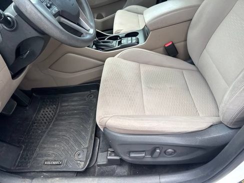 Used 2020 Hyundai Tucson Value AWD/4WD image 15