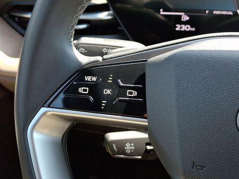 Used 2025 Audi Q5 Premium w/ Convenience Package image 24