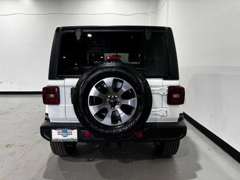 Used 2020 Jeep Wrangler Unlimited Sahara w/ Dual Top Group AWD/4WD image 23
