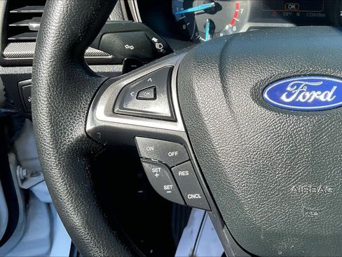 Used 2018 Ford Fusion SE FWD image 11