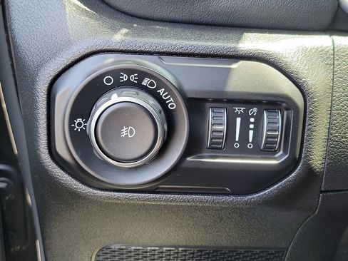Used 2020 Jeep Wrangler Unlimited Rubicon w/ Quick Order Package 28Y Recon AWD/4WD image 19