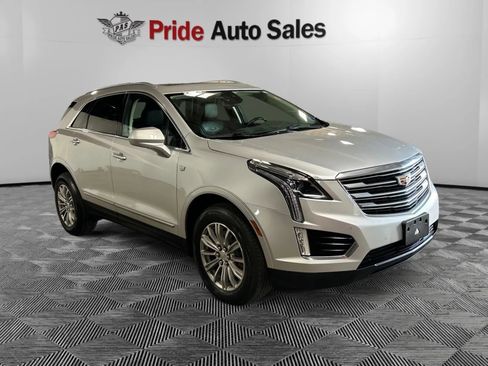 Used 2019 Cadillac XT5 Luxury w/ Advanced Security Package AWD/4WD image 3