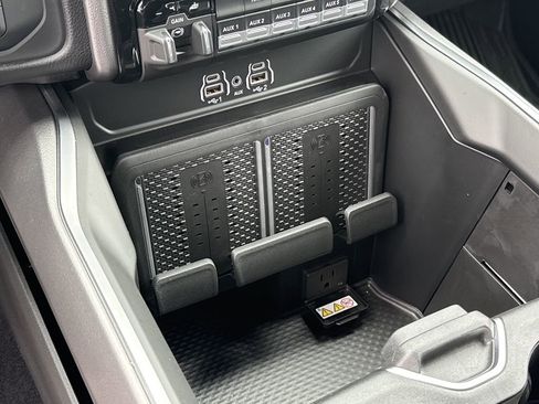 New 2026 RAM 2500 Big Horn AWD/4WD image 34