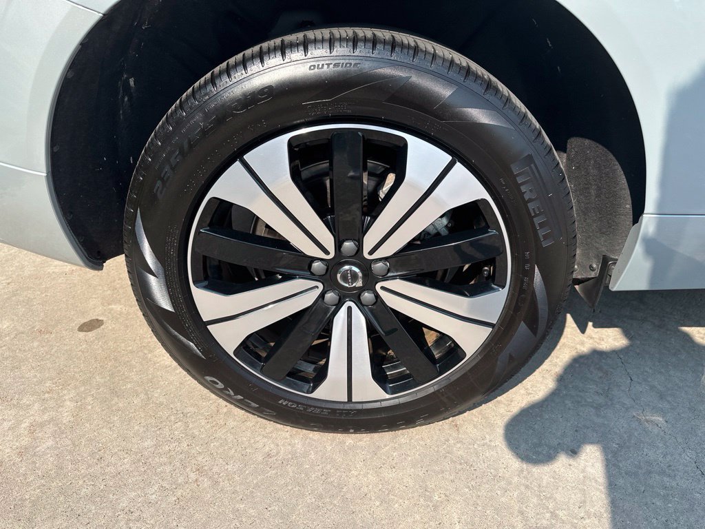 Certified 2025 Volvo XC60 T8 Core w/ Protection Package Premier AWD/4WD image 14