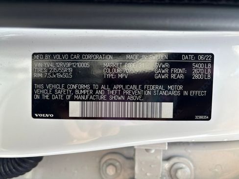 Certified 2023 Volvo XC60 B5 Core image 36