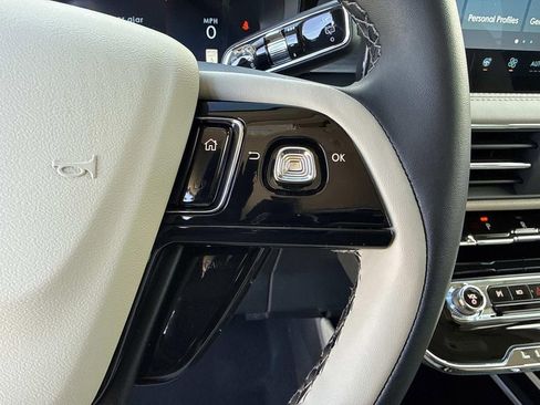 New 2026 Lincoln Corsair Premiere image 29