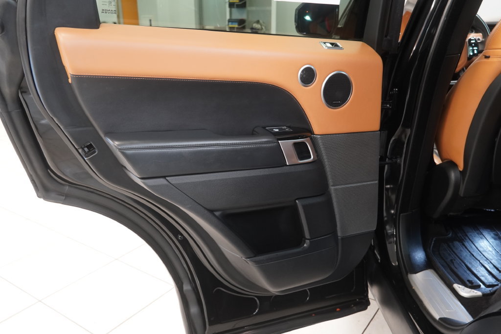 Used 2018 Land Rover Range Rover Sport HSE Dynamic AWD/4WD image 26