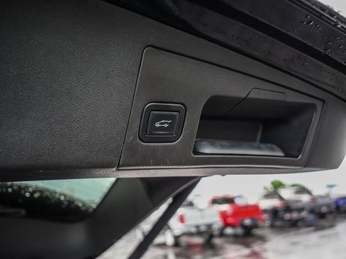 Used 2022 Cadillac XT5 Premium Luxury FWD image 46
