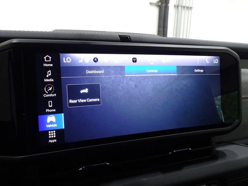 Used 2024 Jeep Wrangler Sahara image 32