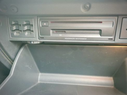 Used 2017 Volkswagen Golf Alltrack SE image 32