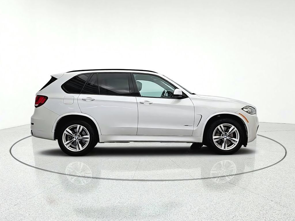 Used 2016 BMW X5 xDrive50i AWD/4WD image 7