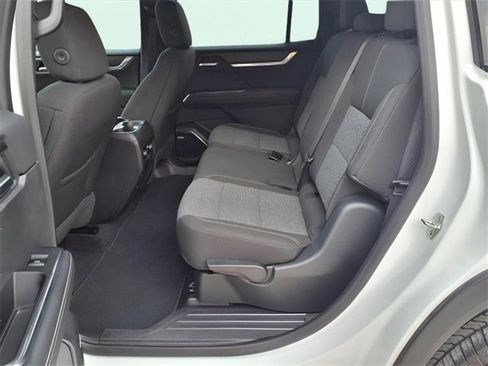 Used 2025 GMC Acadia Elevation image 23