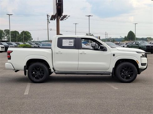 New 2026 Nissan Frontier SV w/ SV Convenience Package image 2