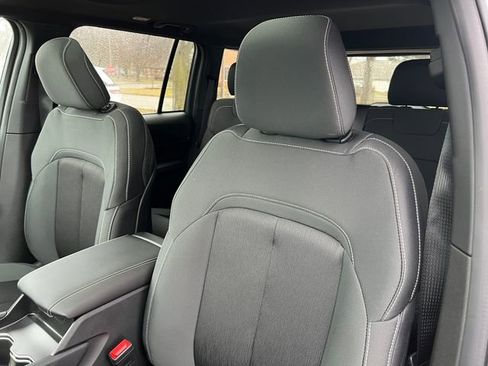New 2026 Jeep Grand Cherokee Laredo AWD/4WD image 13
