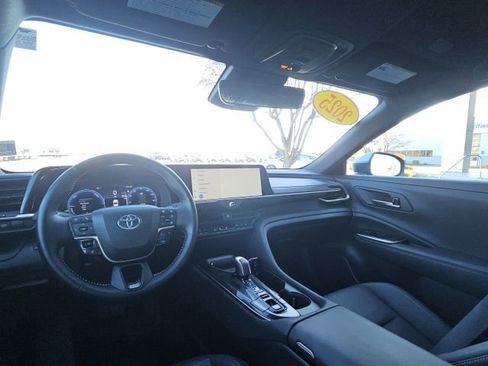 Used 2025 Toyota Crown XLE image 36