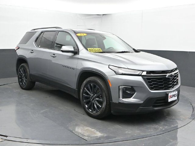 Used 2023 Chevrolet Traverse RS w/ LPO, Floor Liner Package AWD/4WD image 6