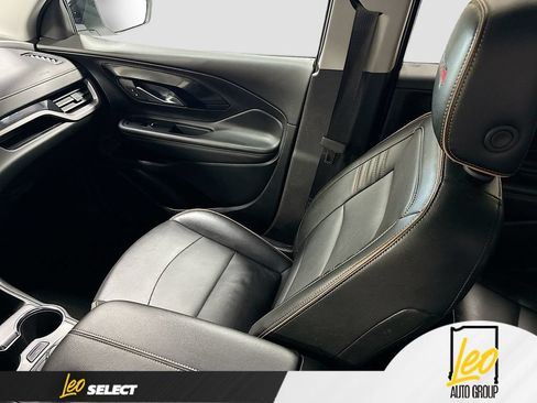 Used 2024 GMC Terrain AT4 w/ Tech Package AWD/4WD image 26