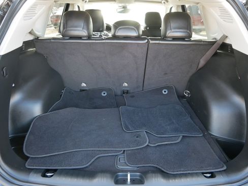 Used 2022 Jeep Compass Limited image 18